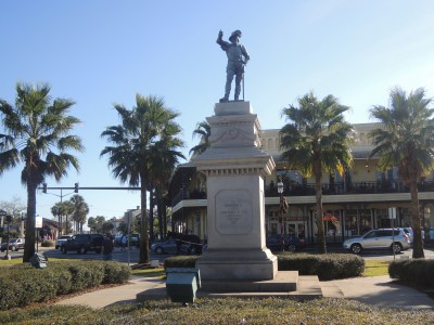 A statue in downtown St. Augustine erected in honor of Spanish explorer and governor of Puerto Rico, Juan Ponce de León, who claimed La Florida for the Spanish crown while sailing as far north of the future site of St. Augustine in 1513. (Photos by Dave Gil de Rubio)
